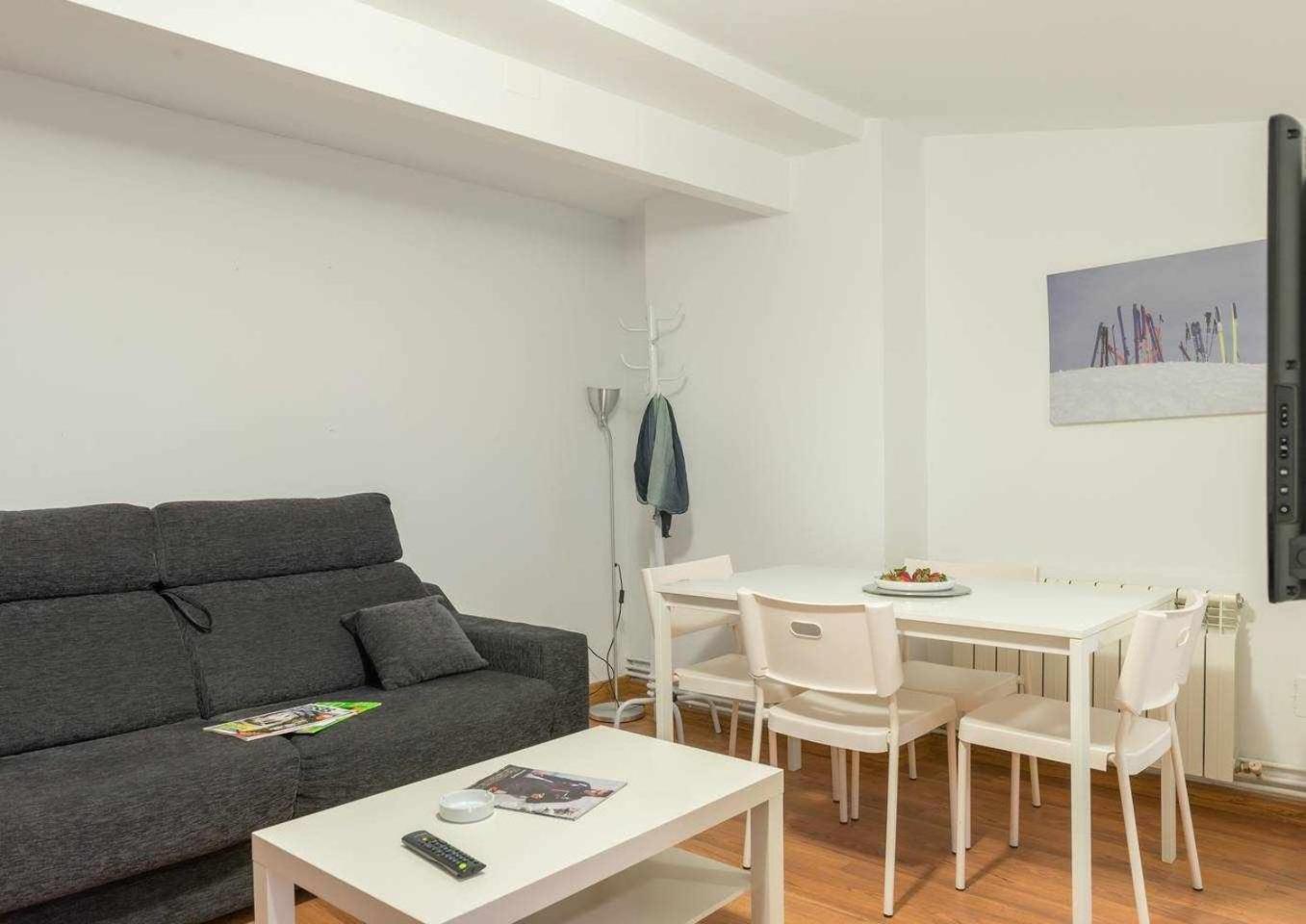 Candelario Apartamentos Bilik gambar
