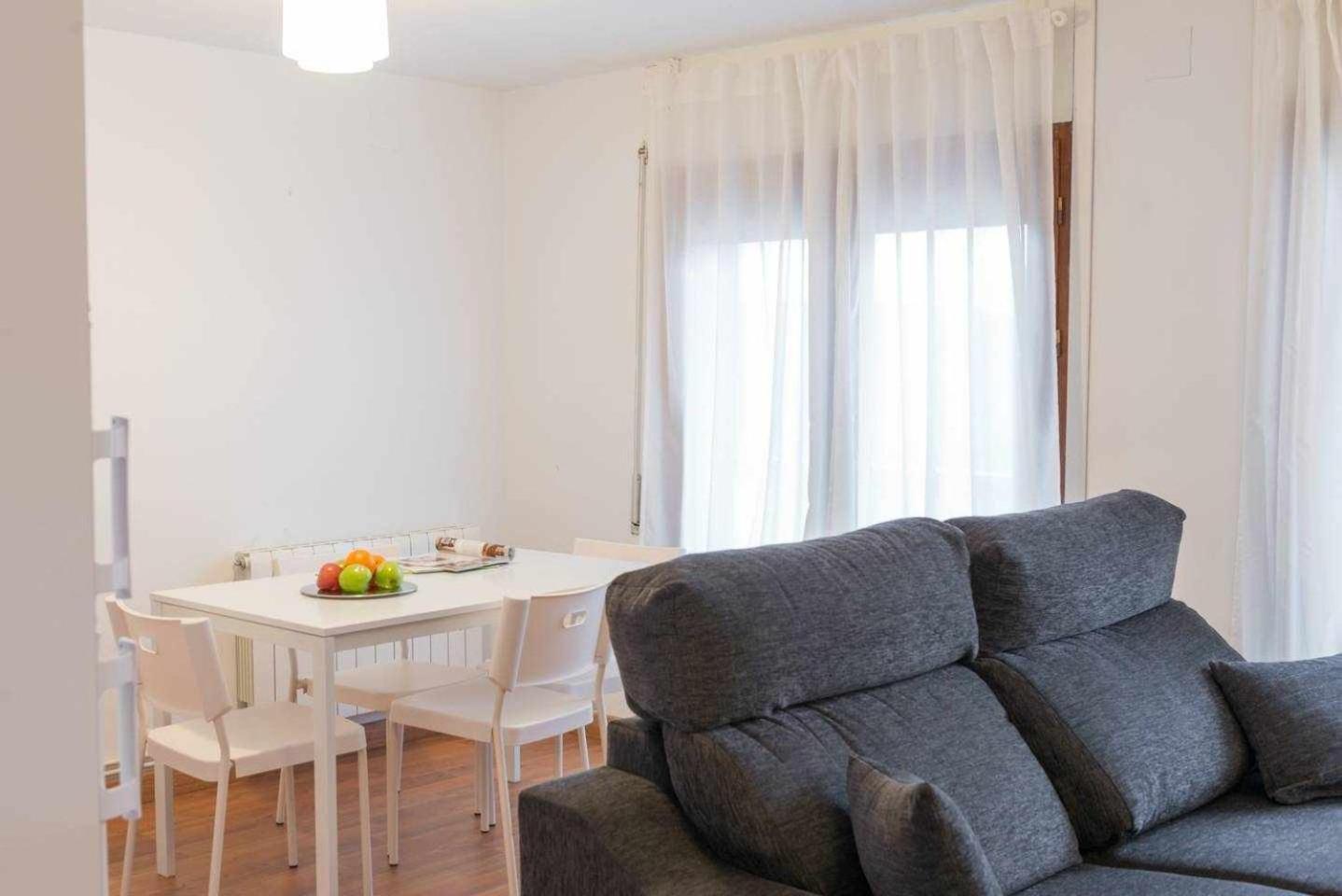Candelario Apartamentos Bilik gambar
