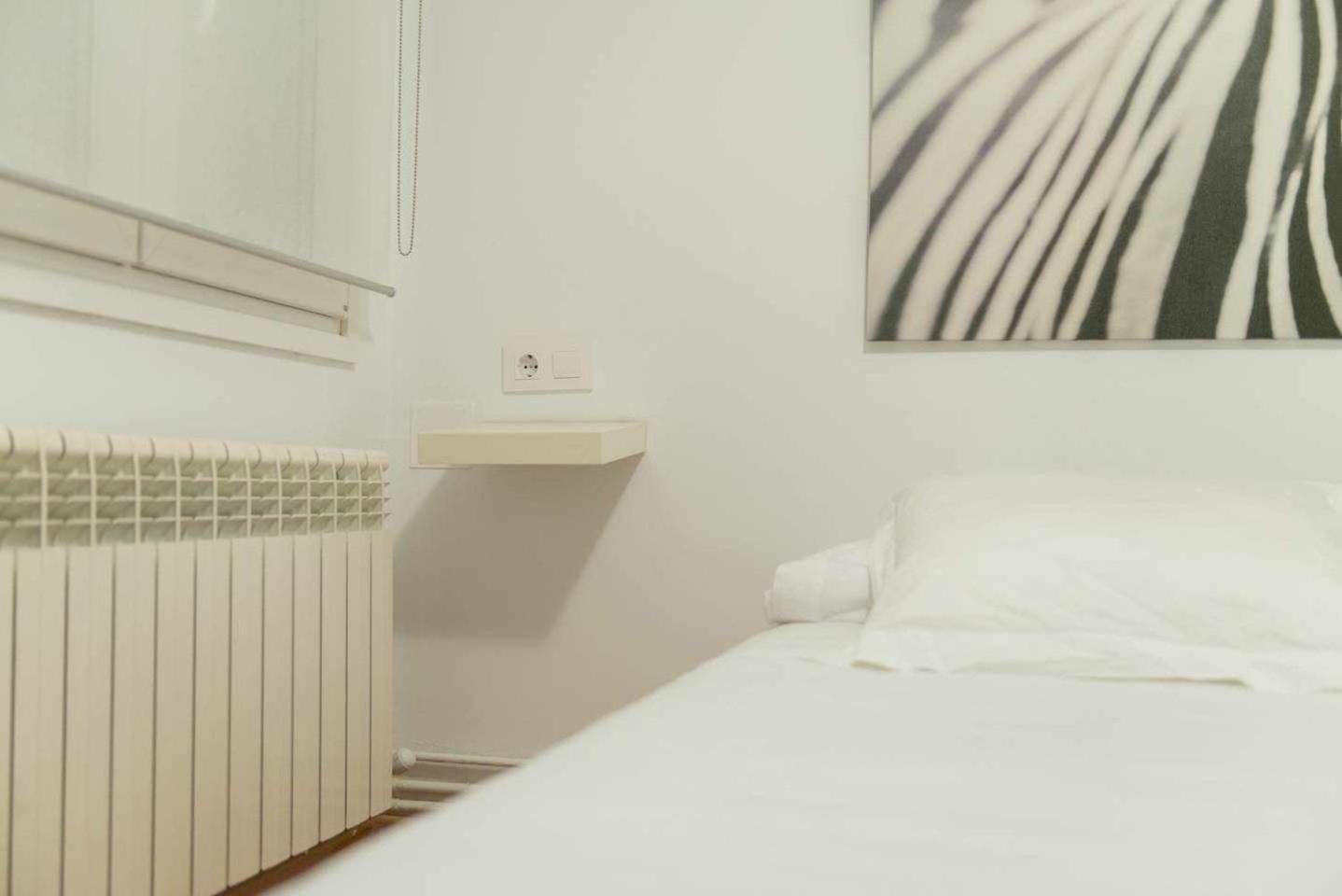 Candelario Apartamentos Bilik gambar